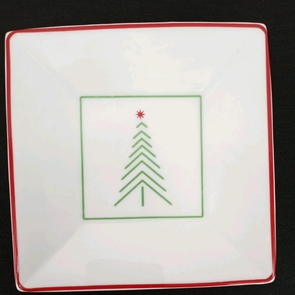 CRATE & BARREL Red Green 5.5